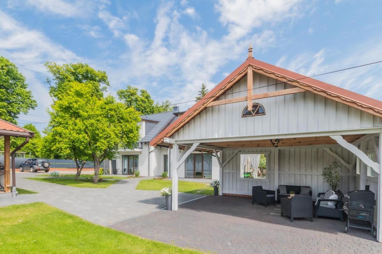 Hupkas Apartementy I Pokoje ヤンタル エクステリア 写真