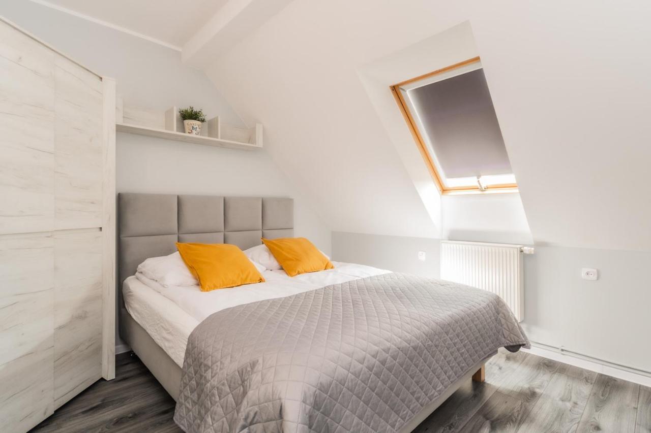Hupkas Apartementy I Pokoje ヤンタル エクステリア 写真
