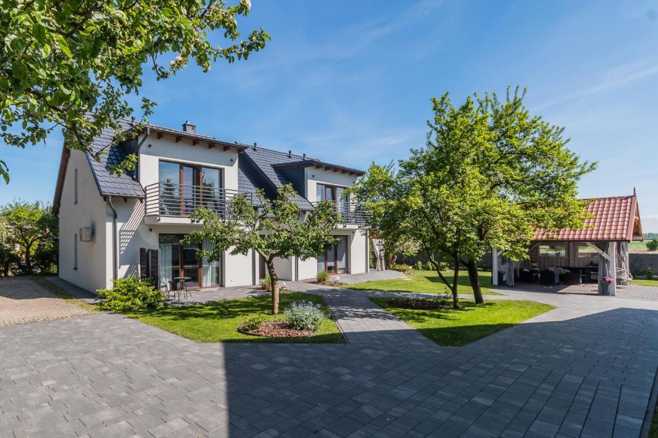 Hupkas Apartementy I Pokoje ヤンタル エクステリア 写真