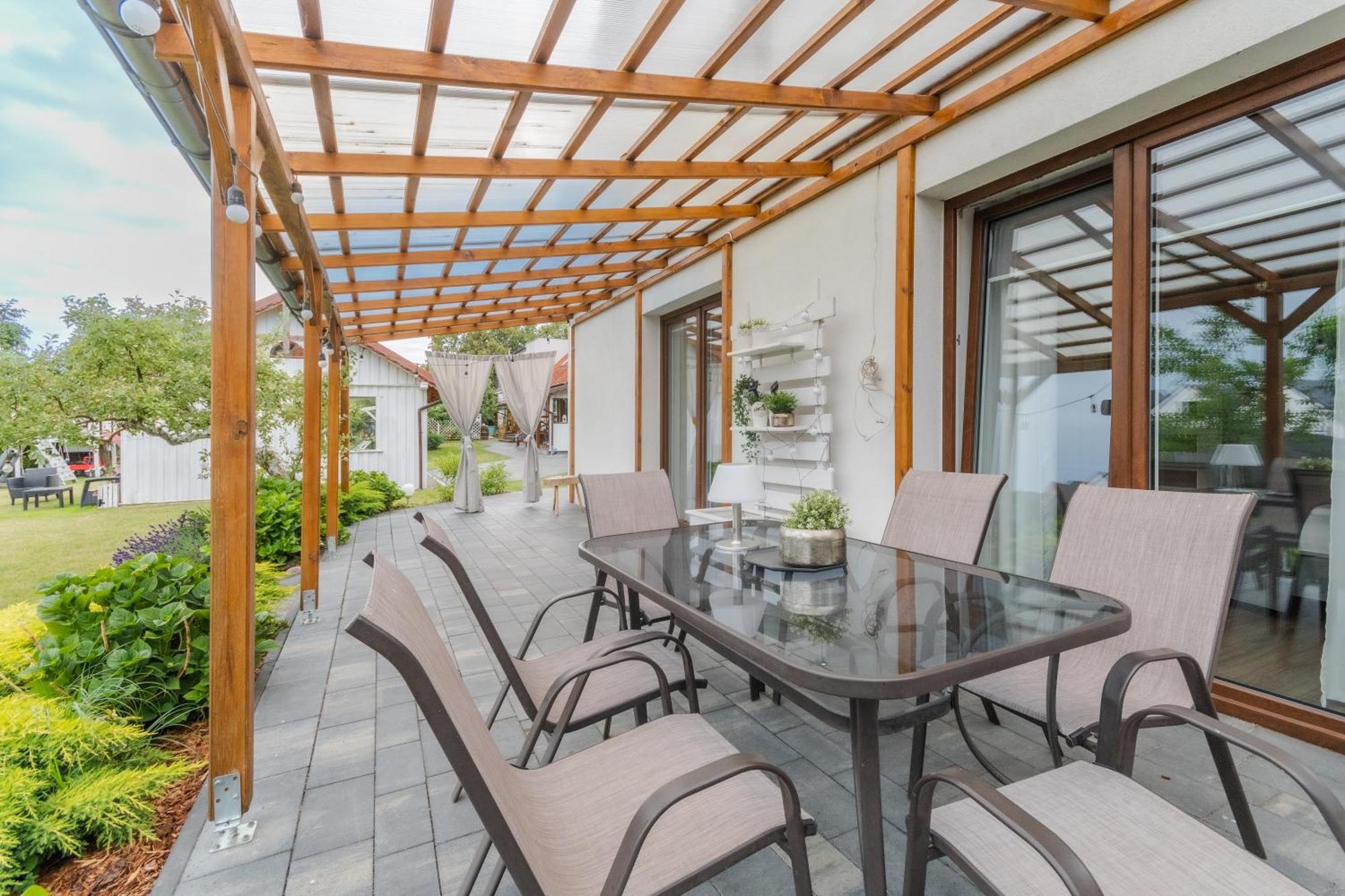 Hupkas Apartementy I Pokoje ヤンタル エクステリア 写真